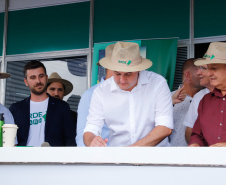 O Banco Regional de Desenvolvimento do Extremo Sul (BRDE) lançou nesta quinta-feira (06), no Show Rural em Cascavel (Oeste), o edital de chamamento público do programa BRDE Labs, voltado ao apoio, capacitação e aporte financeiro de startups. Na solenidade, que teve a presença do governador Carlos Massa Ratinho Junior, também foram assinados contratos de crédito com cooperativas agroindustriais. - Cascavel, 06/02/2020  -  Foto: Rodrigo Félix Leal/AEN