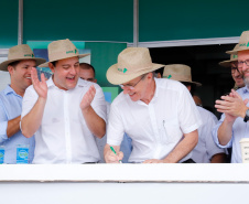 O Banco Regional de Desenvolvimento do Extremo Sul (BRDE) lançou nesta quinta-feira (06), no Show Rural em Cascavel (Oeste), o edital de chamamento público do programa BRDE Labs, voltado ao apoio, capacitação e aporte financeiro de startups. Na solenidade, que teve a presença do governador Carlos Massa Ratinho Junior, também foram assinados contratos de crédito com cooperativas agroindustriais. - Cascavel, 06/02/2020  -  Foto: Rodrigo Félix Leal/AEN