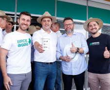 O Banco Regional de Desenvolvimento do Extremo Sul (BRDE) lançou nesta quinta-feira (06), no Show Rural em Cascavel (Oeste), o edital de chamamento público do programa BRDE Labs, voltado ao apoio, capacitação e aporte financeiro de startups. Na solenidade, que teve a presença do governador Carlos Massa Ratinho Junior, também foram assinados contratos de crédito com cooperativas agroindustriais. - Cascavel, 06/02/2020  -  Foto: Rodrigo Félix Leal/AEN