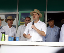 O Banco Regional de Desenvolvimento do Extremo Sul (BRDE) lançou nesta quinta-feira (06), no Show Rural em Cascavel (Oeste), o edital de chamamento público do programa BRDE Labs, voltado ao apoio, capacitação e aporte financeiro de startups. Na solenidade, que teve a presença do governador Carlos Massa Ratinho Junior, também foram assinados contratos de crédito com cooperativas agroindustriais. - Cascavel, 06/02/2019 - Foto: Gilson Abreu/AEN