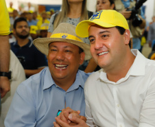 O governador Carlos Massa Ratinho Junior entregou nesta quinta-feira (06), durante o Show Rural, em Cascavel, as chaves de mais um trator do programa Trator Solidário. Os beneficiados foram o criador de vacas de leite Roque Selzler e sua mulher, Leonete, moradores de Pato Bragado. - Cascavel, 06/02/2020 - Foto: Rodrigo Félix Leal/AEN