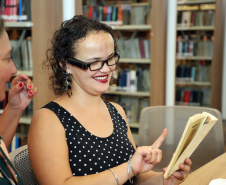 A Biblioteca Pública do Paraná (BPP) recebe nesta terça-feira (06) a mais moderna tecnologia de visão artificial do mundo, que beneficiará cegos e pessoas com visão reduzida
