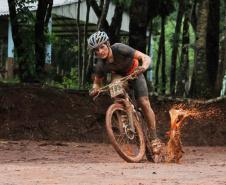 Belezas naturais fazem do Paraná polo do turismo de aventura  -  Foto: Divulgação Esporte Paraná