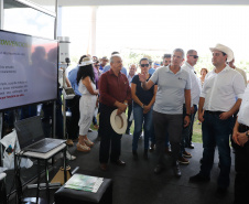 Protocolo de intenções foi assinado governador Carlos Massa Ratinho Junior. Medida vai beneficiar mais de 50 cidades da região oeste com expertise da Celepar.
Foto: Rodrigo Felix Leal