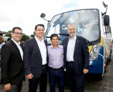 A Rede de Proteção Social e Especial Básica do Paraná ganhou reforço nesta sexta-feira (07), com o repasse de 222 carros e 15 micro-ônibus para 167 municípios do Estado