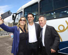 A Rede de Proteção Social e Especial Básica do Paraná ganhou reforço nesta sexta-feira (07), com o repasse de 222 carros e 15 micro-ônibus para 167 municípios do Estado