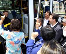 A Rede de Proteção Social e Especial Básica do Paraná ganhou reforço nesta sexta-feira (07), com o repasse de 222 carros e 15 micro-ônibus para 167 municípios do Estado