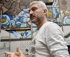 Marcelo Le, muralista e artista plástico. Museu Casa Alfredo Andersen(MCAA).Curitiba, 05 de fevereiro de 2020.Foto: Kraw Penas/SECC