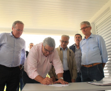 O Governo do Estado inaugurou nesta terça-feira (11) em Campina Grande do Sul, na Região Metropolitana de Curitiba, o novo Posto de Fiscalização de Trânsito Agropecuário, da Agência de Defesa Agropecuária do Paraná (Adapar). Também foi assinado um termo que determina a cessão do posto do Fundepec para a Adapar.  - Campina Grande do Sul, 11/02/2020  -  Foto: Gisele Barão/SEAB
