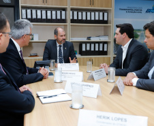 TRANSPORTE TERRESTRE  -  Governador Carlos Massa Ratinho Junior durante reunião com o Secretário Nacional de Transporte Terrestre, Marcelo da Costa, nesta terça-feira (11).  -  Brasília, 11/02/2020  -  Foto: Rodrigo Félix Leal/AEN
