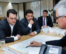 TRANSPORTE TERRESTRE  -  Governador Carlos Massa Ratinho Junior durante reunião com o Secretário Nacional de Transporte Terrestre, Marcelo da Costa, nesta terça-feira (11).  -  Brasília, 11/02/2020  -  Foto: Rodrigo Félix Leal/AEN