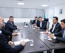 AVIAÇÃO CIVIL  -  Governador Carlos Massa Ratinho Junior durante reunião com o secretário nacional da Aviação Civil (SAC), Ronei Saggioro Glanzmann, em Brasília (DF), na terça-feira (11).  -  Brasília, 11/02/2020  -  Foto: Rodrigo Félix Leal/AEN