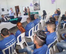 As Carretas do Conhecimento qualificaram mais 44 trabalhadores paranaenses para o mercado de trabalho ? desta vez na Cidade Industrial de Curitiba (CIC).  O secretário da Justiça, Família e Trabalho do Governo do Paraná, Ney Leprevost, certificou os formandos do curso de Manutenção de Motocicletas nesta quarta-feira (12/02), na Paróquia Santa Edwiges, em Curitiba.  -  Curitiba, 13/02/2020  -  Foto: Divulgação SEJUF