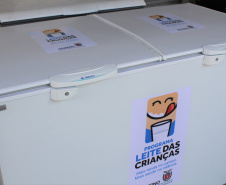 O Programa Leite das Crianças, do Governo do Estado, recebeu 700 caixas térmicas e 176 freezers para os pontos de distribuição e redistribuição. Os equipamentos estão sendo transportados ao longo desta semana para os núcleos regionais da Secretaria de Estado da Agricultura e do Abastecimento, que encaminharão aos municípios conforme a necessidade de cada um.  -  Curitiba, 13/02/2020  -  Foto: Gisele Barão/SEAB