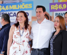 Governador Carlos Massa Ratinho Junior entrega a nova sede do Colégio Estadual Bandeirantes, em Campina Grande do Sul e libera recursos para pavimentação de ruas da cidade - Campina Grande do Sul, 13/02/2020 - Foto:  Rodrigo Félix Leal/AEN