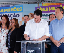 Governador Carlos Massa Ratinho Junior entrega a nova sede do Colégio Estadual Bandeirantes, em Campina Grande do Sul e libera recursos para pavimentação de ruas da cidade - Campina Grande do Sul, 13/02/2020 - Foto:  Rodrigo Félix Leal/AEN