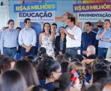 Governador Carlos Massa Ratinho Junior entrega a nova sede do Colégio Estadual Bandeirantes, em Campina Grande do Sul e libera recursos para pavimentação de ruas da cidade - Campina Grande do Sul, 13/02/2020 - Foto:  Rodrigo Félix Leal/AEN