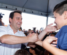 Governador Carlos Massa Ratinho Junior entrega a nova sede do Colégio Estadual Bandeirantes, em Campina Grande do Sul e libera recursos para pavimentação de ruas da cidade - Campina Grande do Sul, 13/02/2020 - Foto:  Rodrigo Félix Leal/AEN