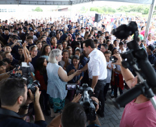 Governador Carlos Massa Ratinho Junior entrega a nova sede do Colégio Estadual Bandeirantes, em Campina Grande do Sul e libera recursos para pavimentação de ruas  da cidade  -  Campina Grande do Sul, 13/02/2020  -  Foto: José Fernando Ogura/AEN 