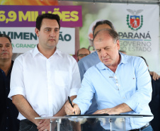 Governador Carlos Massa Ratinho Junior entrega a nova sede do Colégio Estadual Bandeirantes, em Campina Grande do Sul e libera recursos para pavimentação de ruas  da cidade  -  Campina Grande do Sul, 13/02/2020  -  Foto: José Fernando Ogura/AEN 