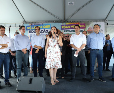 Governador Carlos Massa Ratinho Junior entrega a nova sede do Colégio Estadual Bandeirantes, em Campina Grande do Sul e libera recursos para pavimentação de ruas  da cidade  -  Campina Grande do Sul, 13/02/2020  -  Foto: José Fernando Ogura/AEN 