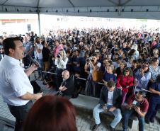Governador Carlos Massa Ratinho Junior entrega a nova sede do Colégio Estadual Bandeirantes, em Campina Grande do Sul e libera recursos para pavimentação de ruas  da cidade  -  Campina Grande do Sul, 13/02/2020  -  Foto: José Fernando Ogura/AEN 