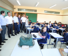 Governador Carlos Massa Ratinho Junior entrega a nova sede do Colégio Estadual Bandeirantes, em Campina Grande do Sul e libera recursos para pavimentação de ruas  da cidade  -  Campina Grande do Sul, 13/02/2020  -  Foto: José Fernando Ogura/AEN 