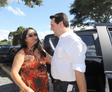 O governador Carlos Massa Ratinho inaugura a Escola Municipal Ana Zorning e confirma recursos para pavimentação, em Rio Negro, região sudeste do Paraná. Presentes no evento: prefeito de Rio Negro, Milton José Paizani; secretário de Desenvolvimento Urbano, João Carlos Ortega; secretário de Educação e do Esporte, Renato Feder; de Agricultura e Abastecimento, Norberto Ortigara; entre outros.Rio Negro, 13-02-20.Foto: Arnaldo Alves / AEN.
