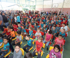 O governador Carlos Massa Ratinho inaugura a Escola Municipal Ana Zorning e confirma recursos para pavimentação, em Rio Negro, região sudeste do Paraná. Presentes no evento: prefeito de Rio Negro, Milton José Paizani; secretário de Desenvolvimento Urbano, João Carlos Ortega; secretário de Educação e do Esporte, Renato Feder; de Agricultura e Abastecimento, Norberto Ortigara; entre outros.Rio Negro, 13-02-20.Foto: Arnaldo Alves / AEN.