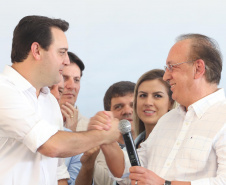 O governador Carlos Massa Ratinho inaugura a Escola Municipal Ana Zorning e confirma recursos para pavimentação, em Rio Negro, região sudeste do Paraná. Presentes no evento: prefeito de Rio Negro, Milton José Paizani; secretário de Desenvolvimento Urbano, João Carlos Ortega; secretário de Educação e do Esporte, Renato Feder; de Agricultura e Abastecimento, Norberto Ortigara; entre outros.Rio Negro, 13-02-20.Foto: Arnaldo Alves / AEN.
