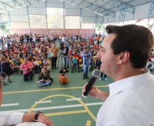 O governador Carlos Massa Ratinho inaugura a Escola Municipal Ana Zorning e confirma recursos para pavimentação, em Rio Negro, região sudeste do Paraná. Presentes no evento: prefeito de Rio Negro, Milton José Paizani; secretário de Desenvolvimento Urbano, João Carlos Ortega; secretário de Educação e do Esporte, Renato Feder; de Agricultura e Abastecimento, Norberto Ortigara; entre outros.Rio Negro, 13-02-20.Foto: Arnaldo Alves / AEN.