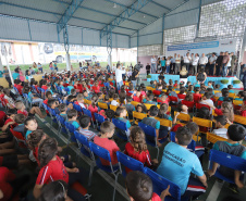 O governador Carlos Massa Ratinho inaugura a Escola Municipal Ana Zorning e confirma recursos para pavimentação, em Rio Negro, região sudeste do Paraná. Presentes no evento: prefeito de Rio Negro, Milton José Paizani; secretário de Desenvolvimento Urbano, João Carlos Ortega; secretário de Educação e do Esporte, Renato Feder; de Agricultura e Abastecimento, Norberto Ortigara; entre outros.Rio Negro, 13-02-20.Foto: Arnaldo Alves / AEN.