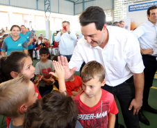 O governador Carlos Massa Ratinho inaugura a Escola Municipal Ana Zorning e confirma recursos para pavimentação, em Rio Negro, região sudeste do Paraná. Presentes no evento: prefeito de Rio Negro, Milton José Paizani; secretário de Desenvolvimento Urbano, João Carlos Ortega; secretário de Educação e do Esporte, Renato Feder; de Agricultura e Abastecimento, Norberto Ortigara; entre outros.Rio Negro, 13-02-20.Foto: Arnaldo Alves / AEN.
