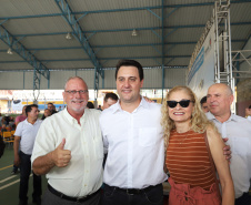 O governador Carlos Massa Ratinho inaugura a Escola Municipal Ana Zorning e confirma recursos para pavimentação, em Rio Negro, região sudeste do Paraná. Presentes no evento: prefeito de Rio Negro, Milton José Paizani; secretário de Desenvolvimento Urbano, João Carlos Ortega; secretário de Educação e do Esporte, Renato Feder; de Agricultura e Abastecimento, Norberto Ortigara; entre outros.Rio Negro, 13-02-20.Foto: Arnaldo Alves / AEN.