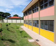 Cerca de 1.100 estudantes do Ensino Fundamental e Ensino Médio, de Sarandi, Noroeste do Paraná, são beneficiados com a nova estrutura da Escola Estadual Vereador Luiz Zanchim, inaugurada nesta sexta-feira (14), pelo governador Carlos Massa Ratinho Junior.  -  Sarandi, 14/02/2020  -  Foto: Rodrigo Félix Leal/AEN