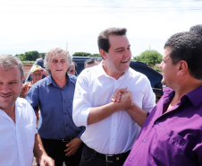 Cerca de 1.100 estudantes do Ensino Fundamental e Ensino Médio, de Sarandi, Noroeste do Paraná, são beneficiados com a nova estrutura da Escola Estadual Vereador Luiz Zanchim, inaugurada nesta sexta-feira (14), pelo governador Carlos Massa Ratinho Junior.  -  Sarandi, 14/02/2020  -  Foto: Rodrigo Félix Leal/AEN