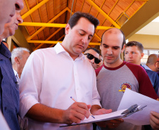 Cerca de 1.100 estudantes do Ensino Fundamental e Ensino Médio, de Sarandi, Noroeste do Paraná, são beneficiados com a nova estrutura da Escola Estadual Vereador Luiz Zanchim, inaugurada nesta sexta-feira (14), pelo governador Carlos Massa Ratinho Junior.  -  Sarandi, 14/02/2020  -  Foto: Rodrigo Félix Leal/AEN