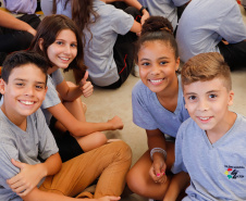 Cerca de 1.100 estudantes do Ensino Fundamental e Ensino Médio, de Sarandi, Noroeste do Paraná, são beneficiados com a nova estrutura da Escola Estadual Vereador Luiz Zanchim, inaugurada nesta sexta-feira (14), pelo governador Carlos Massa Ratinho Junior.  -  Sarandi, 14/02/2020  -  Foto: Rodrigo Félix Leal/AEN