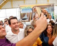 Cerca de 1.100 estudantes do Ensino Fundamental e Ensino Médio, de Sarandi, Noroeste do Paraná, são beneficiados com a nova estrutura da Escola Estadual Vereador Luiz Zanchim, inaugurada nesta sexta-feira (14), pelo governador Carlos Massa Ratinho Junior.  -  Sarandi, 14/02/2020  -  Foto: Rodrigo Félix Leal/AEN