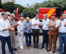 BOMBEIROS  -  O governador também entregou para o Corpo de Bombeiros de Maringá uma plataforma skylift, utilizada no combate a incêndios em grandes alturas.  - Maringá, 14/02/2020  -  Foto: Rodrigo Félix Leal/AEN