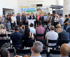 O governador Carlos Massa Ratinho Junior anuncia nesta terça-feira (18) a implantação de mais de 600 novos abrigos para pontos de ônibus em cidades da Região Metropolitana de Curitiba. Participaram: secretário de Desenvolvimento Urbano, João Carlos Ortega; diretor-presidente da Comec, Gilson dos Santos; entre outros.
Curitiba, 18-02-20.
Foto: Arnaldo Alves / AEN.
