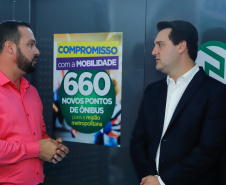O governador Carlos Massa Ratinho Junior anuncia a implantação de mais de 600 novos abrigos para pontos de ônibus em cidades da Região Metropolitana de Curitiba.  -  Curitiba, 18/02/2020  -  Foto: Rodrigo Félix Leal/AEN