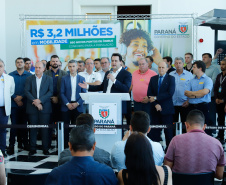 O governador Carlos Massa Ratinho Junior anuncia a implantação de mais de 600 novos abrigos para pontos de ônibus em cidades da Região Metropolitana de Curitiba.  -  Curitiba, 18/02/2020  -  Foto: Rodrigo Félix Leal/AEN