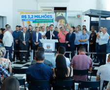 O governador Carlos Massa Ratinho Junior anuncia a implantação de mais de 600 novos abrigos para pontos de ônibus em cidades da Região Metropolitana de Curitiba.  -  Curitiba, 18/02/2020  -  Foto: Rodrigo Félix Leal/AEN