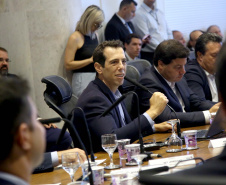Usar jogos eletrônicos para ensinar matemática e universalizar o acesso à Internet de alta velocidade em todas as escolas da rede estadual de ensino estão entre as prioridades da Secretaria de Estado da Educação e do Esporte para 2020