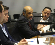Usar jogos eletrônicos para ensinar matemática e universalizar o acesso à Internet de alta velocidade em todas as escolas da rede estadual de ensino estão entre as prioridades da Secretaria de Estado da Educação e do Esporte para 2020