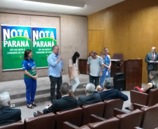 O programa Nota Paraná, da Secretaria de Estado da Fazenda, entregou nesta terça-feira (18) os cheques aos vencedores do concurso deste mês de fevereiro. Este foi o último sorteio que destina os valores de R$ 50 mil, R$ 30 mil e R$ 20 mil aos contribuintes que colocam o número do CPF na nota fiscal.  -  Curitiba, 18/02/2020  -  Foto: Divulgação SEFA
