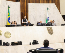Em audiência pública, o secretário estadual da Fazenda, Renê de Oliveira Garcia Junior, apresenta nesta terça-feira (18),  no Plenário da Assembleia Legislativa, os dados relativos ao cumprimento das metas fiscais do 3º (terceiro) quadrimestre de 2019.  18/02/2020  -  Foto: Geraldo Bubniak/AEN