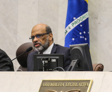 Em audiência pública, o secretário estadual da Fazenda, Renê de Oliveira Garcia Junior, apresenta nesta terça-feira (18),  no Plenário da Assembleia Legislativa, os dados relativos ao cumprimento das metas fiscais do 3º (terceiro) quadrimestre de 2019.  18/02/2020  -  Foto: Geraldo Bubniak/AEN