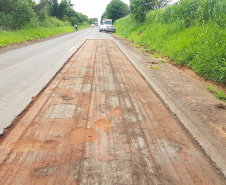 O Departamento de Estradas de Rodagem do Paraná (DER/PR) está atuando em quatro rodovias da região Noroeste, próximas ao Rio Paranapanema, divisa com São Paulo.  -  Foto: Divulgação DER